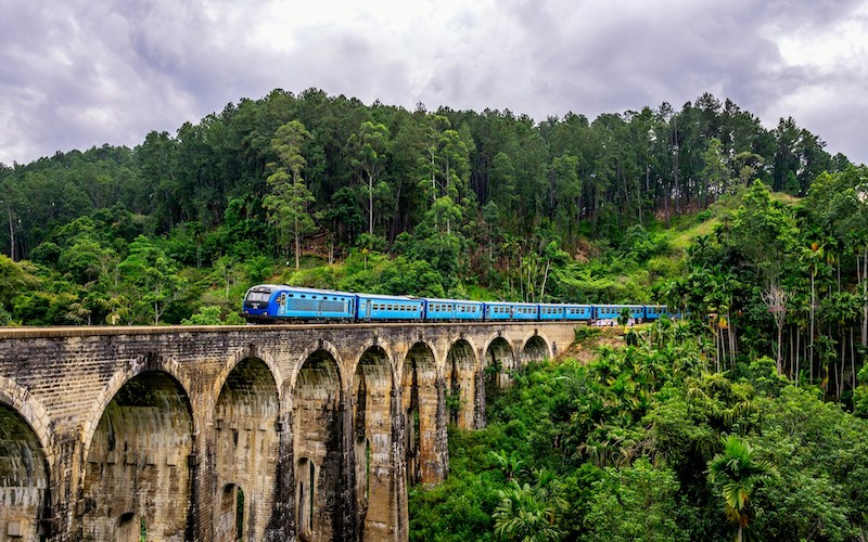 9 Arch Bridge, Sri Lanka - VoluntEars